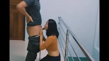 Abis Lari Pagi Ngentot Liar di Lantai Dua Sampe Basah