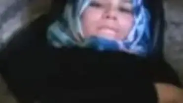 Ukhti Santri Cantik Pasrah Goyang Kasur Crot
